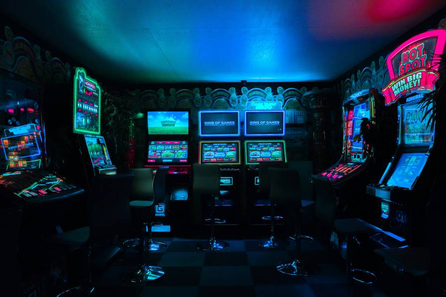 From Brick-and-Mortar to Browser: The Evolution of Casino Games Online
