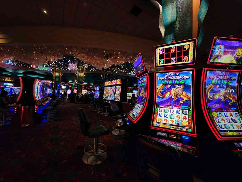 Hawaii Spins Casino: A Deep Dive into Slot Machines
