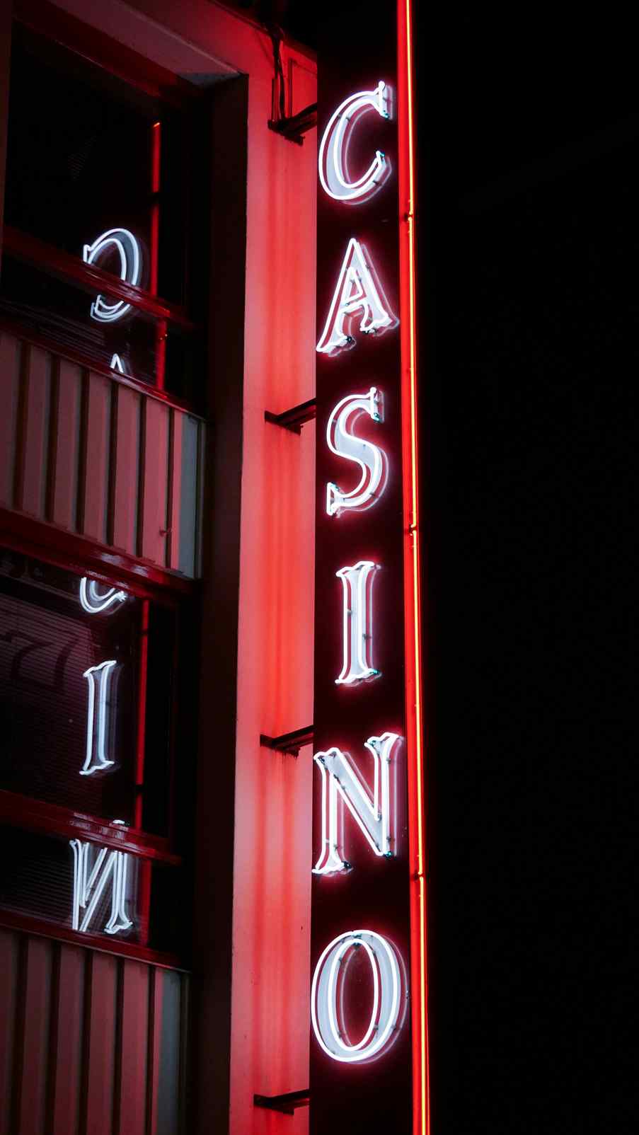 Pourquoi les casinos en ligne exigent-ils une vérification de compte ? Pourquoi les casinos en ligne exigent-ils une vérification de compte ?